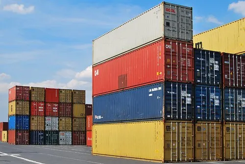 Modern Homes Built from Shipping Containers